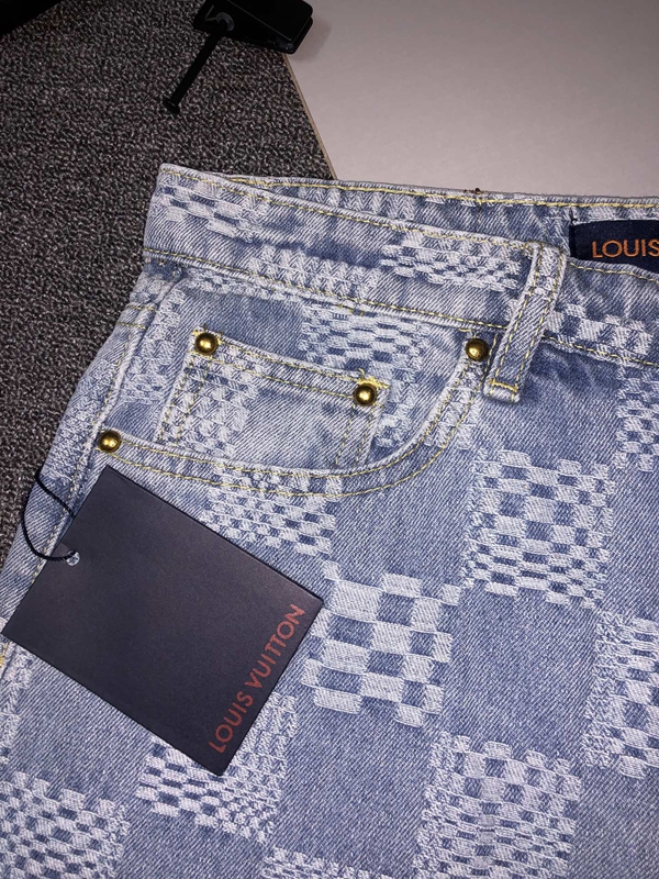 ブランドハーフパンツ側面デザイン